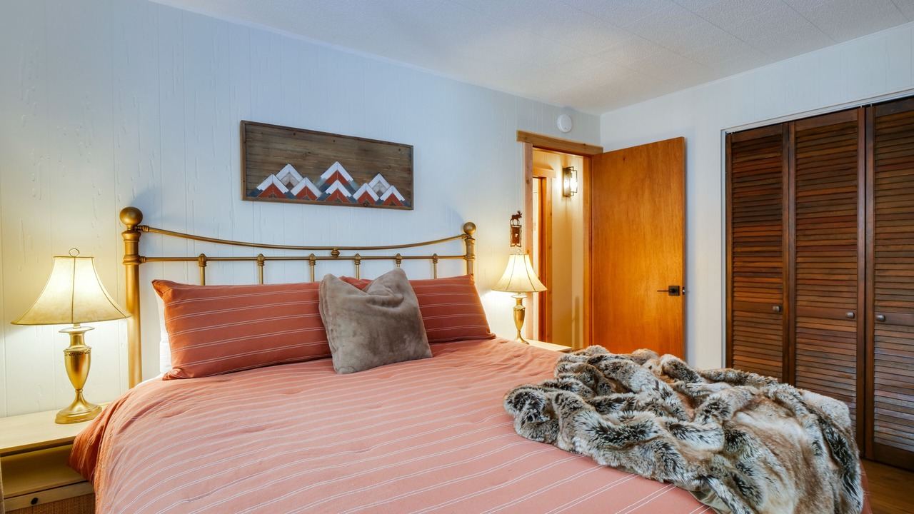 Photo of Bedroom in Dumont