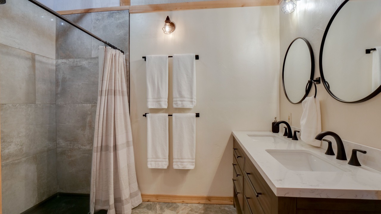 Photo of Bathroom in Dumont