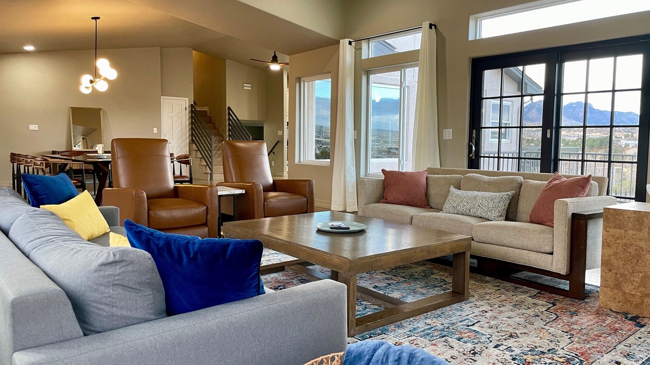 Photo of Livingroom in Northwest Colorado Springs