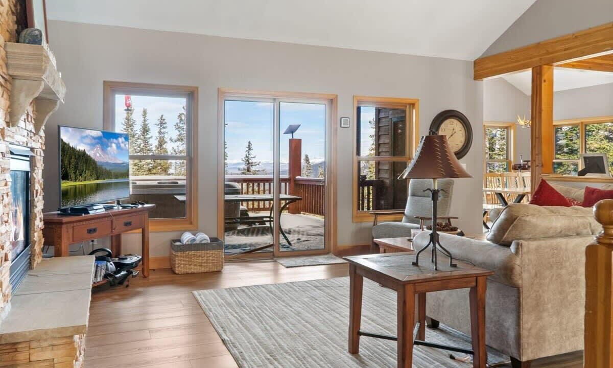 Photo of Patio Balcony in Quandary Village