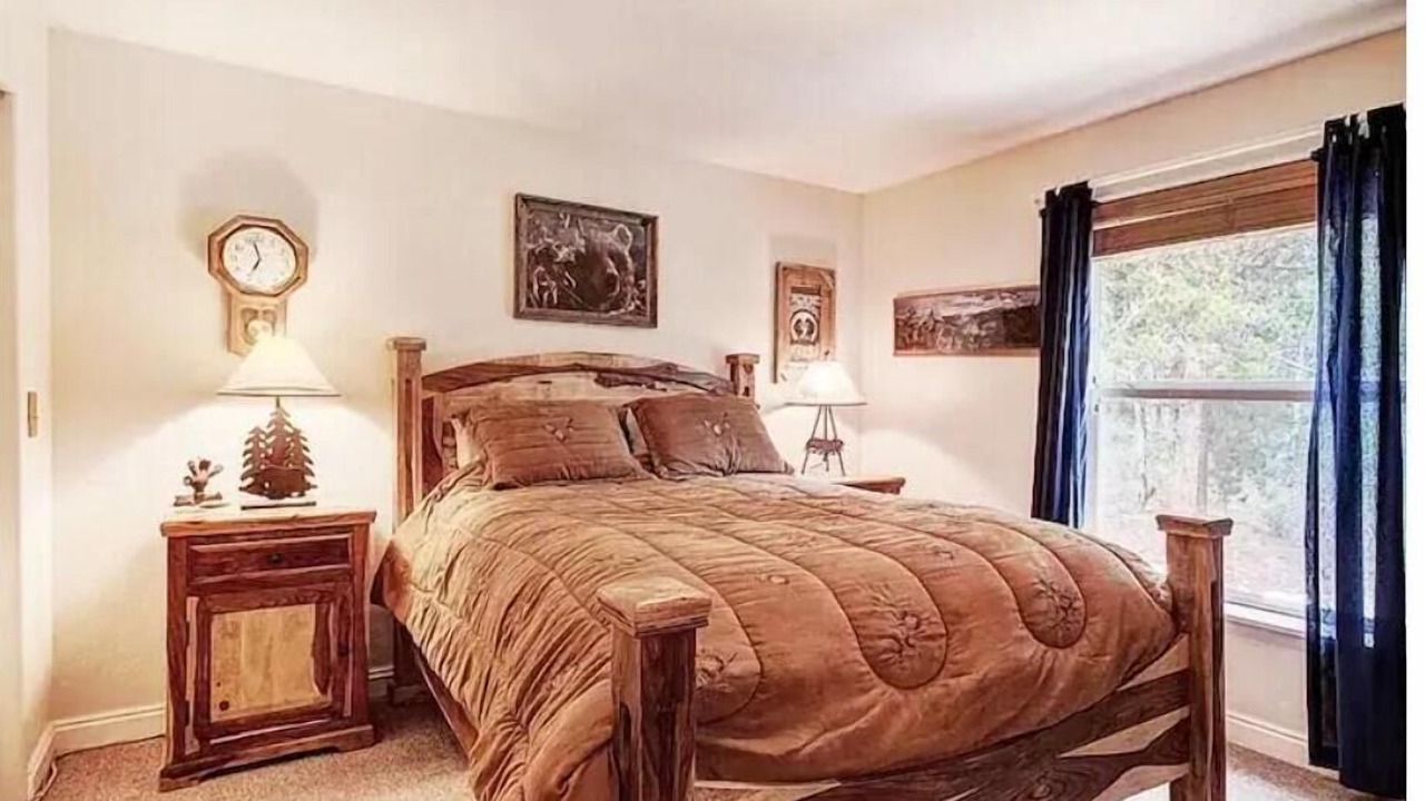 Photo of Bedroom in Valley of the Sun