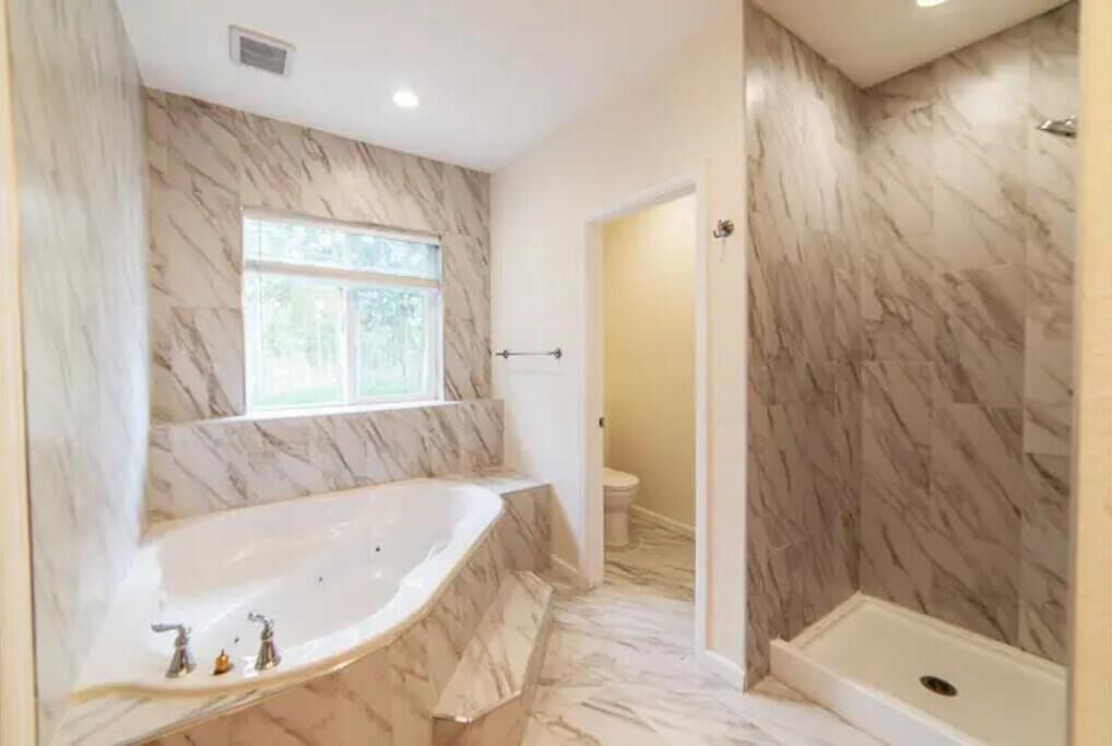 Photo of Bathroom in Michigan Hill