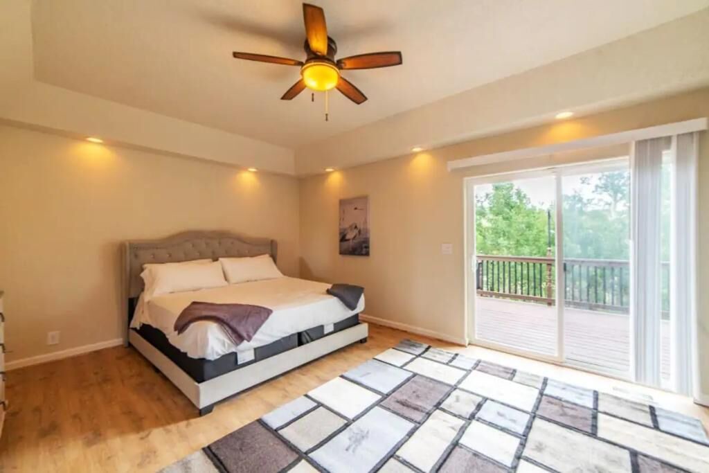 Photo of Bedroom in Michigan Hill