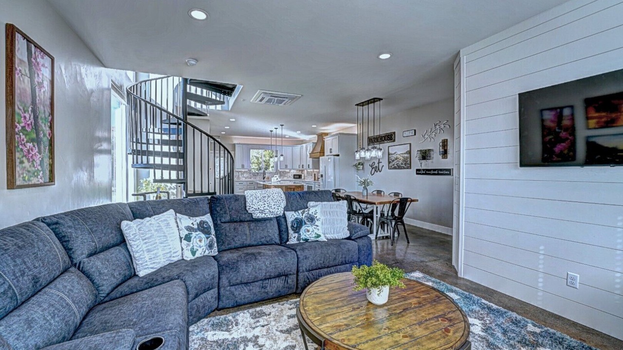 Photo of Livingroom in Palisade