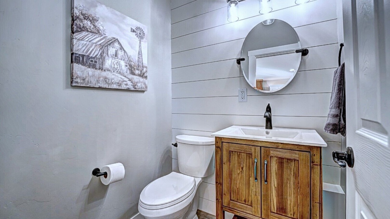 Photo of Bathroom in Palisade