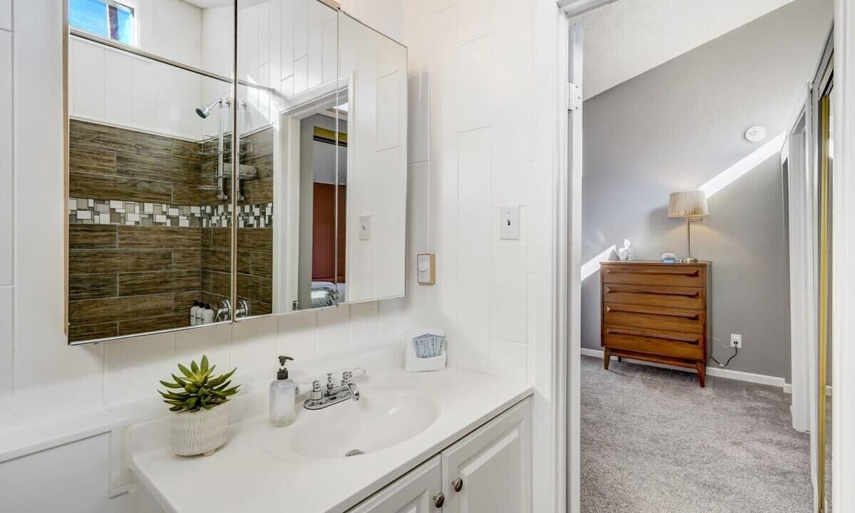 Photo of Bathroom in Skyway