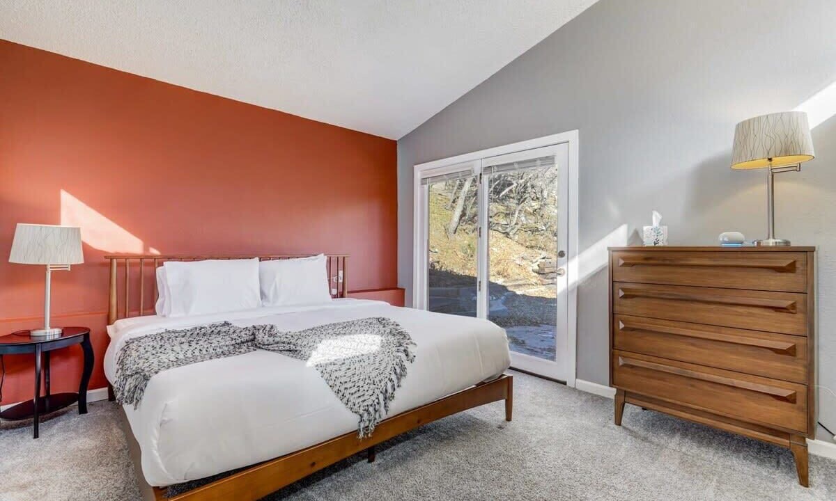 Photo of Bedroom in Skyway