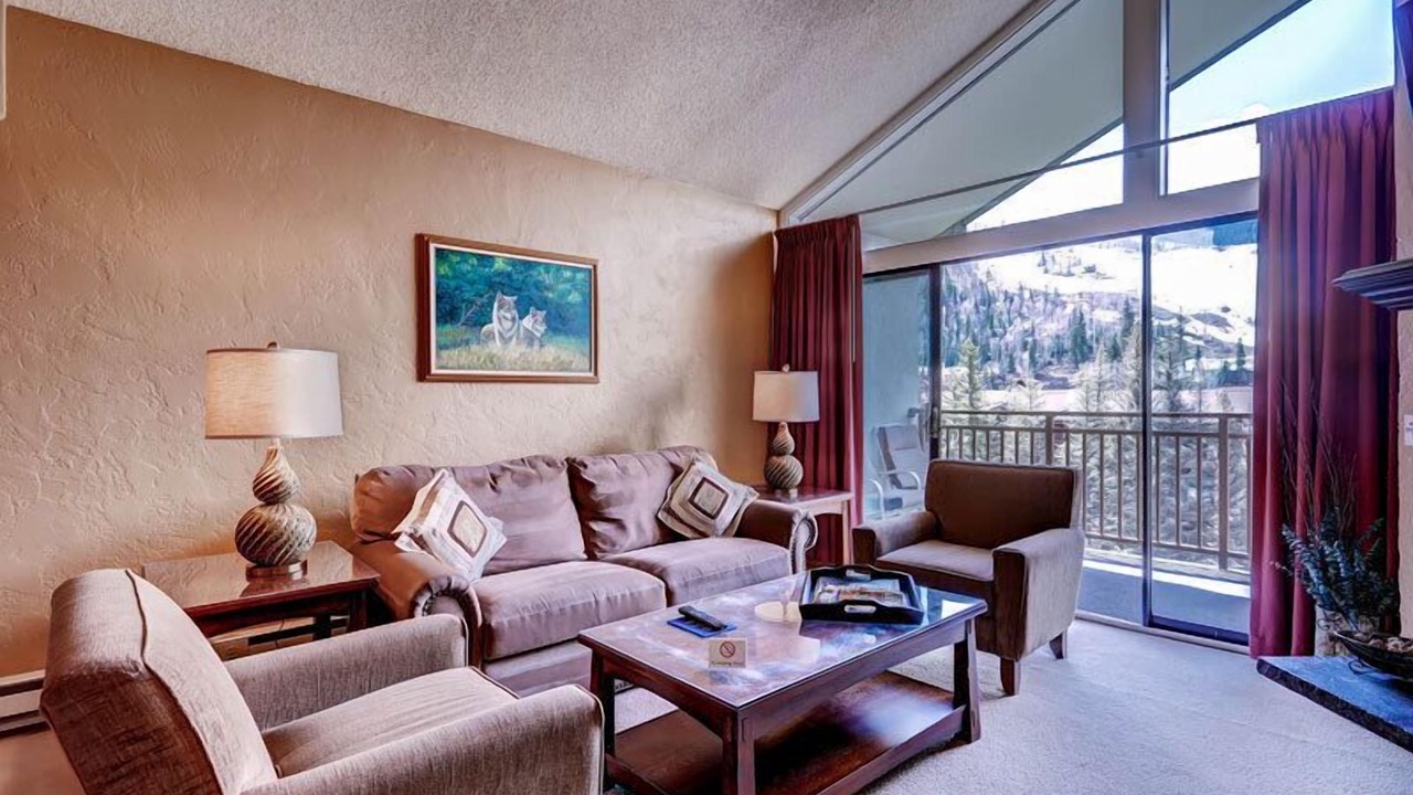 Photo of Livingroom in Vail