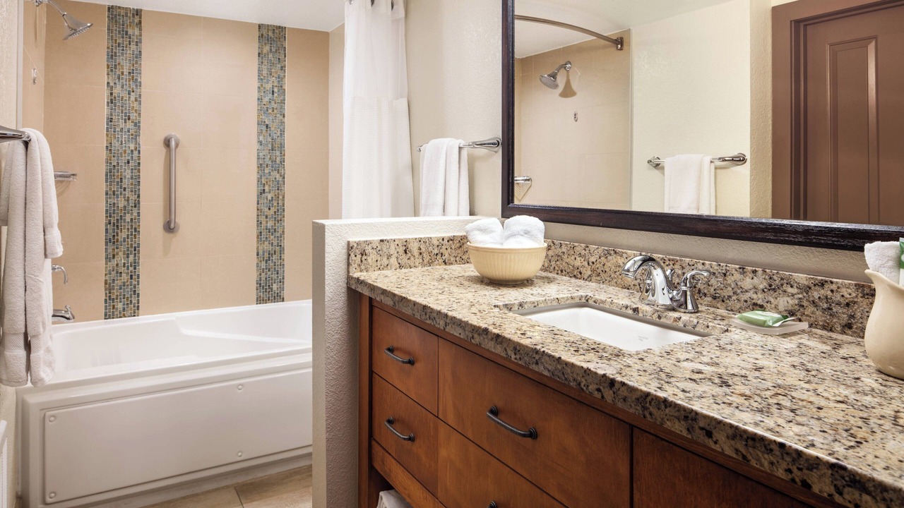 Photo of Bathroom in Peak 9