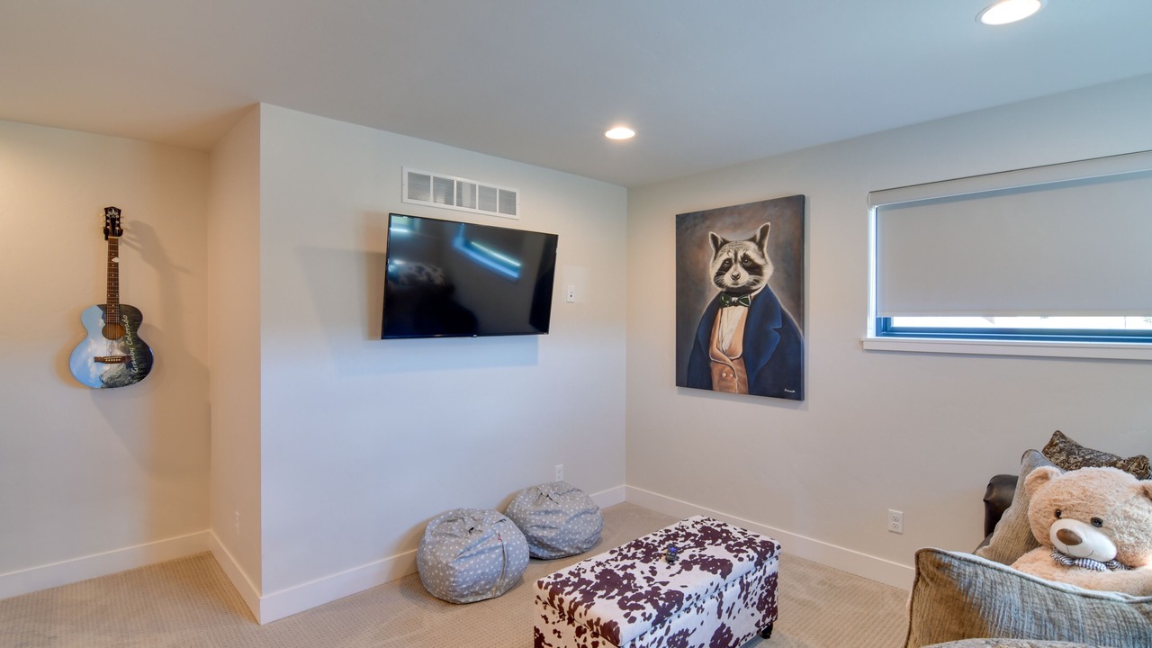 Photo of Livingroom in Grand Elk Ranch