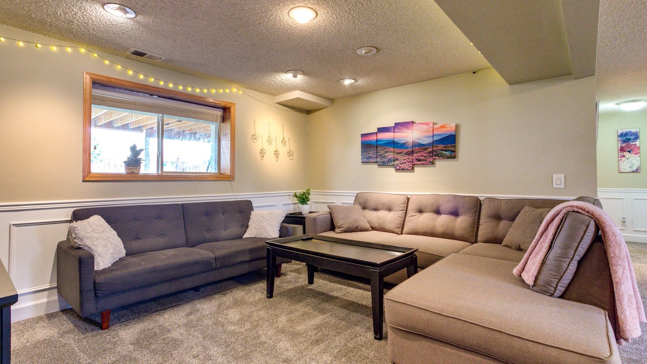 Photo of Livingroom in Thornton