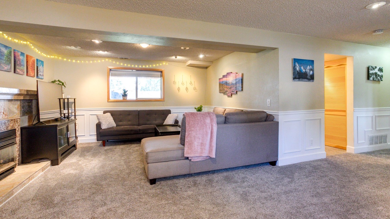 Photo of Livingroom in Thornton