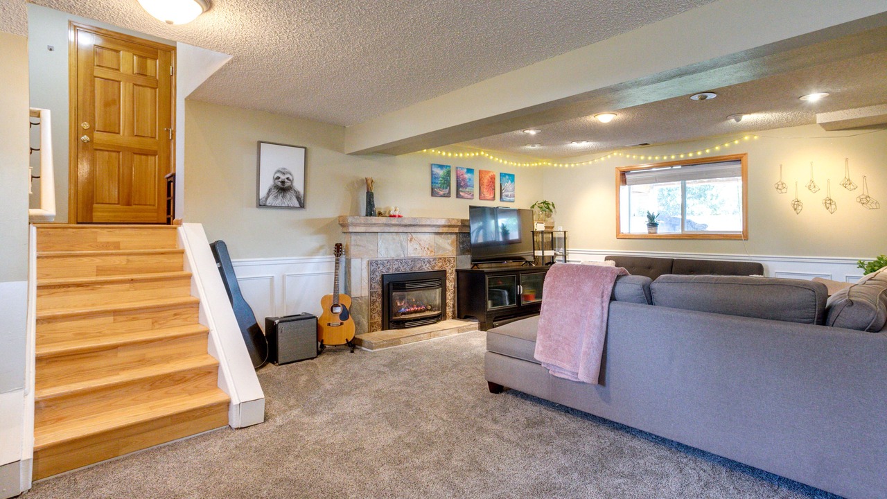 Photo of Livingroom in Thornton