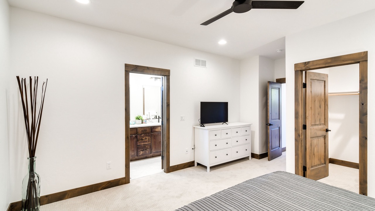 Photo of Bedroom in Silvercreek