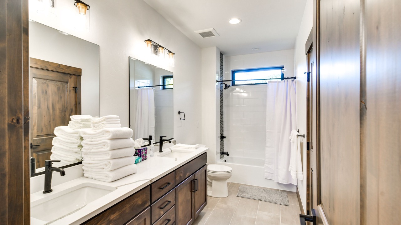 Photo of Bathroom in Silvercreek