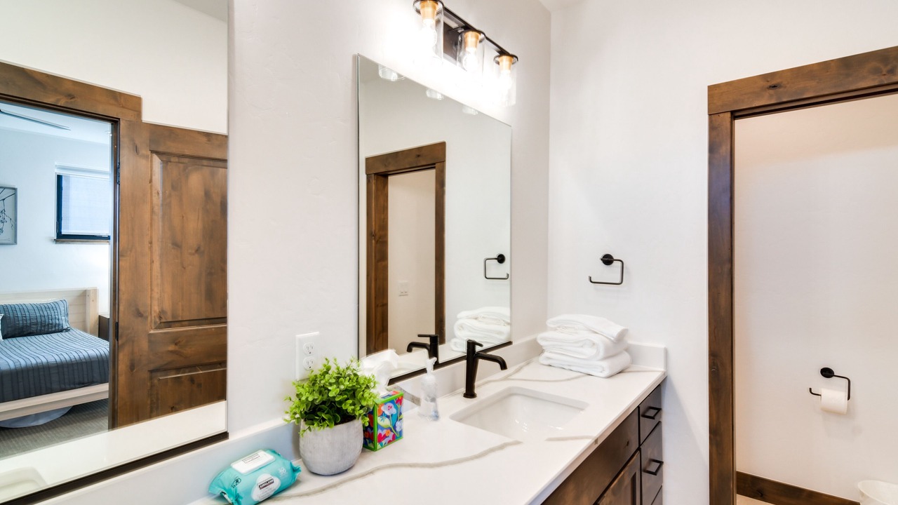 Photo of Bathroom in Silvercreek