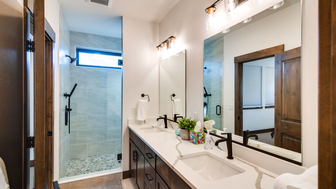 Photo of Bathroom in Silvercreek