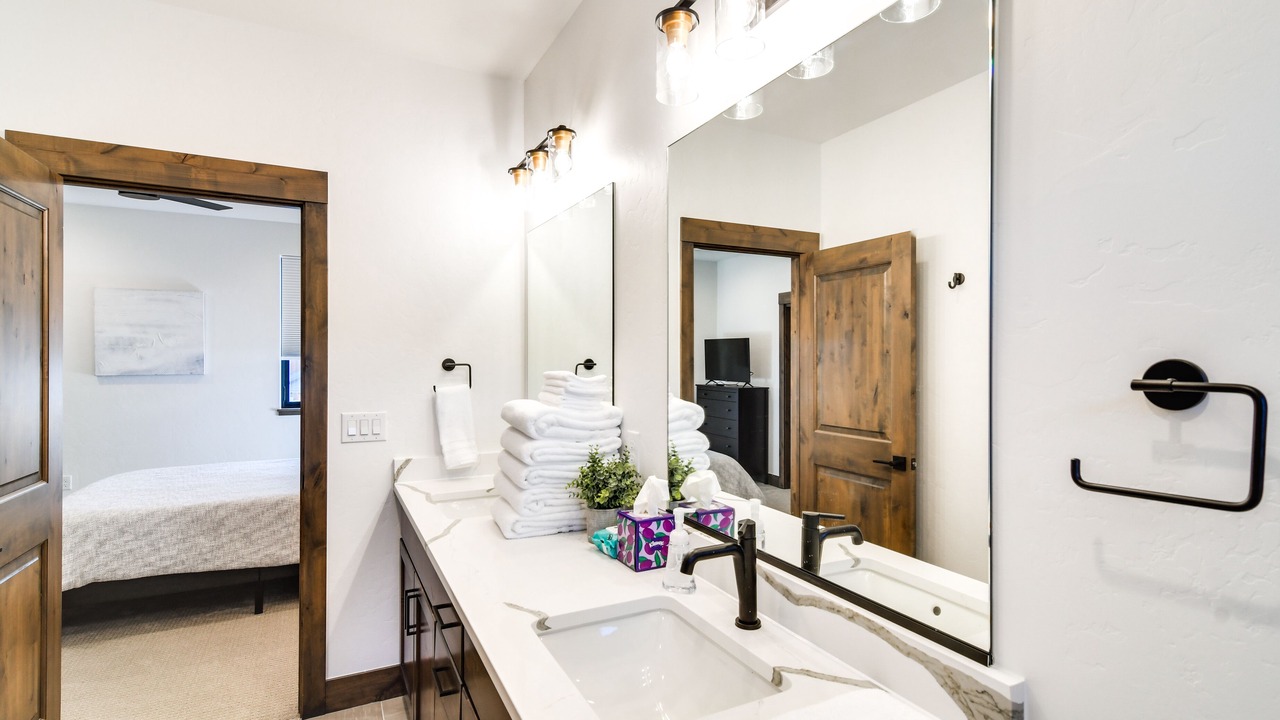 Photo of Bathroom in Silvercreek
