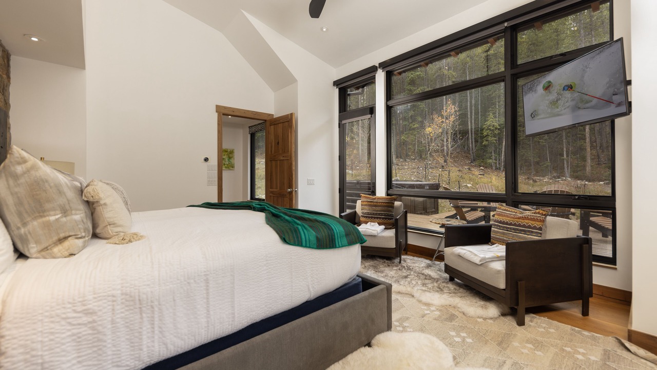 Photo of Bedroom in Blue River