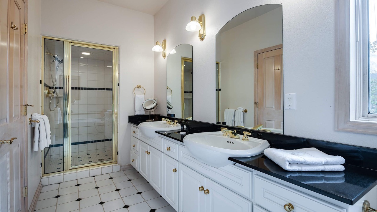 Photo of Bathroom in Baldy Mountain
