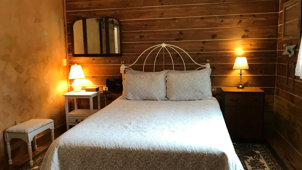 Photo of Bedroom in Alpine Village