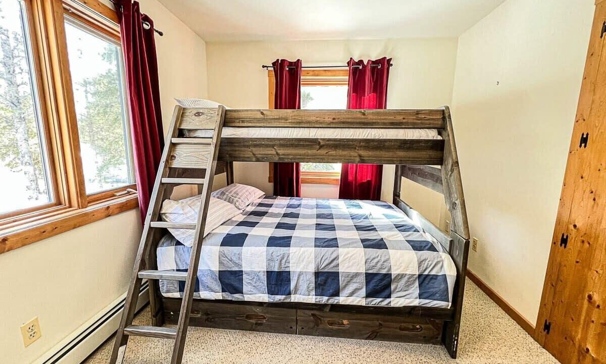 Photo of Bedroom in Leadville North