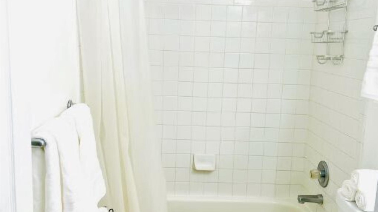 Photo of Bathroom in Green Valley Ranch
