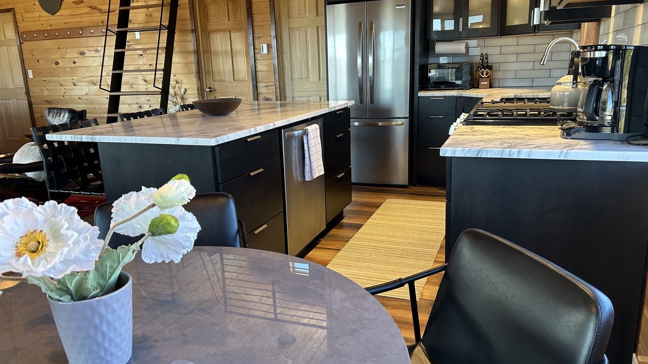Photo of Kitchen in Indian Mountain