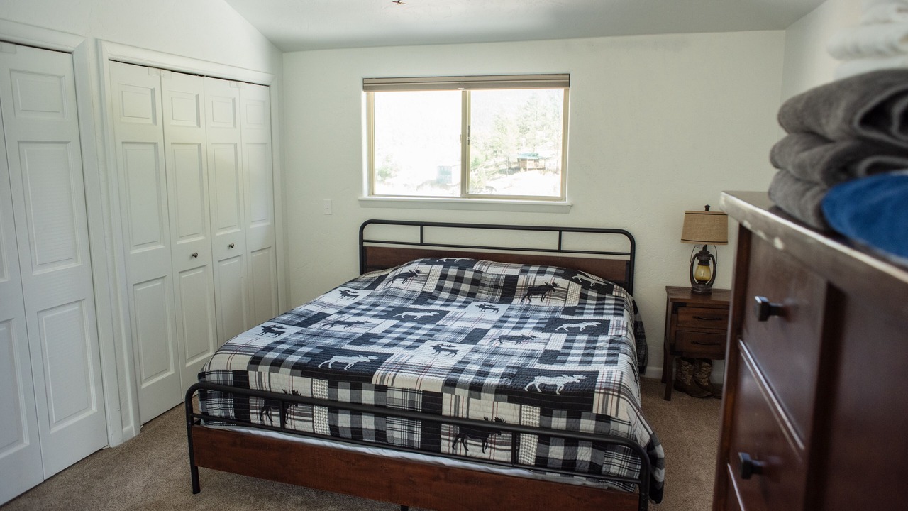 Photo of Bedroom in Pine