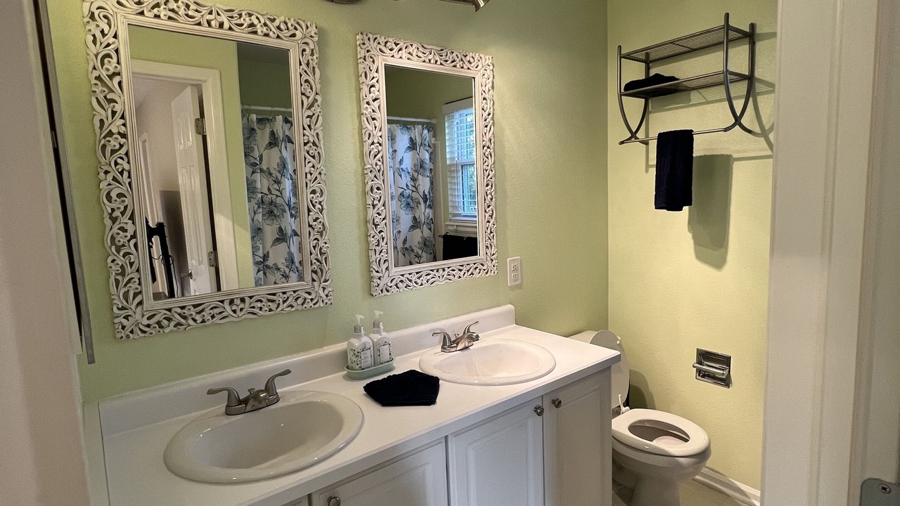 Photo of Bathroom in Aurora