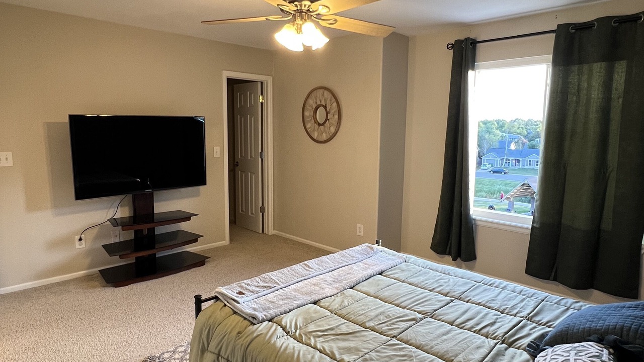Photo of Bedroom in Aurora