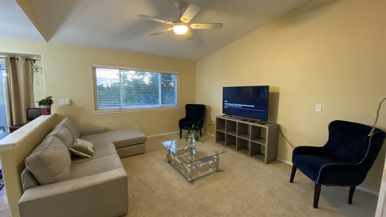 Photo of Livingroom in Aurora