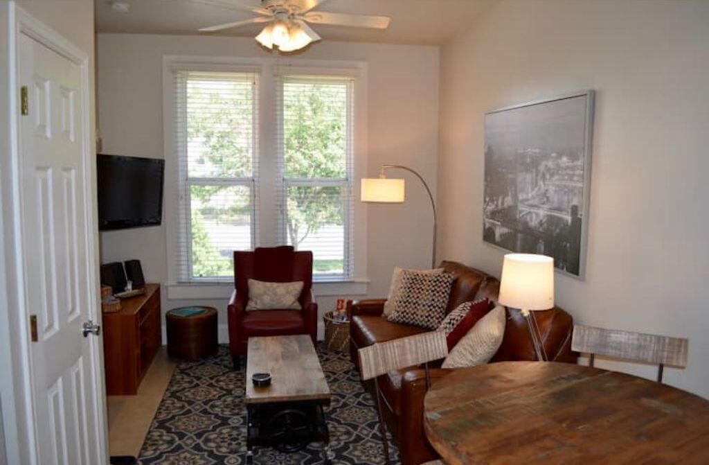 Photo of Livingroom in Five Points