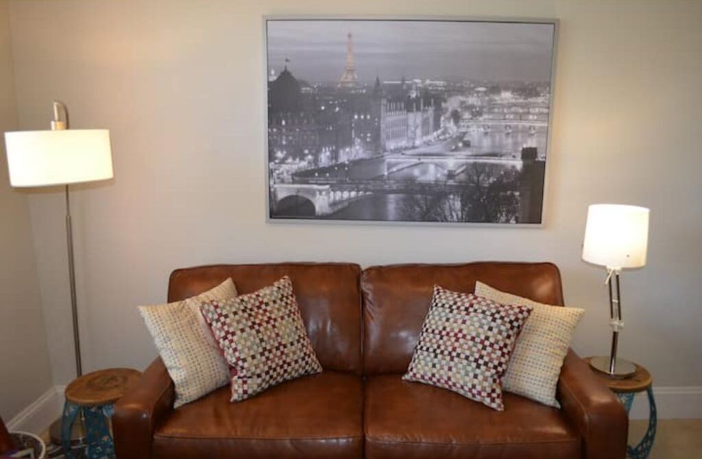 Photo of Livingroom in Five Points