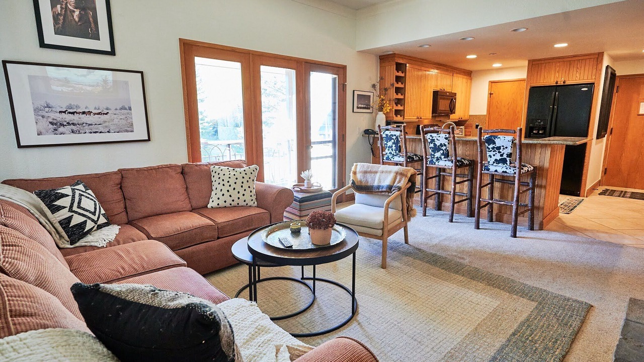 Photo of Livingroom in Beaver Creek