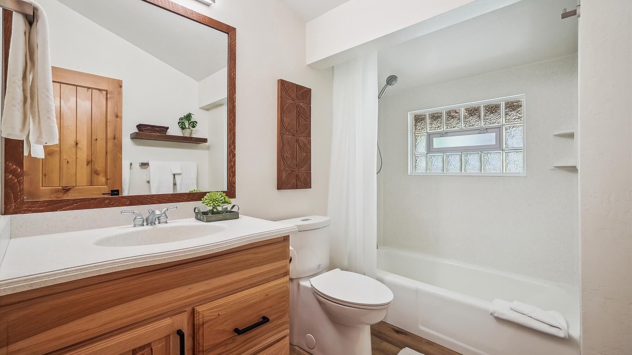 Photo of Bathroom in Warrior's Mark West