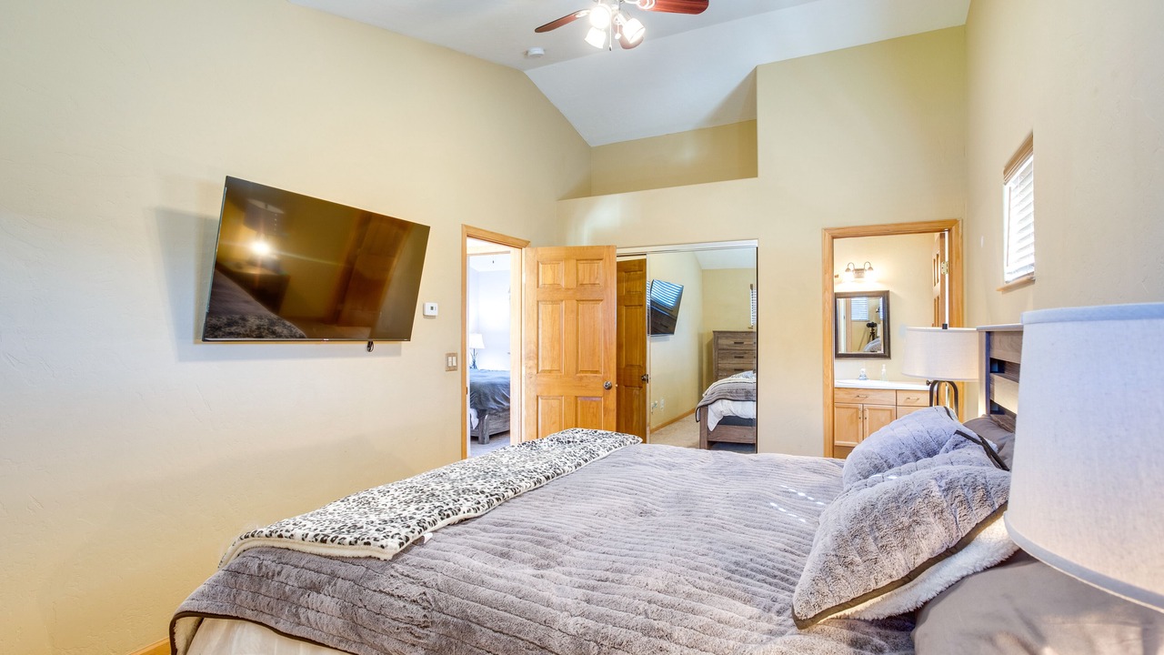 Photo of Bedroom in Edwards