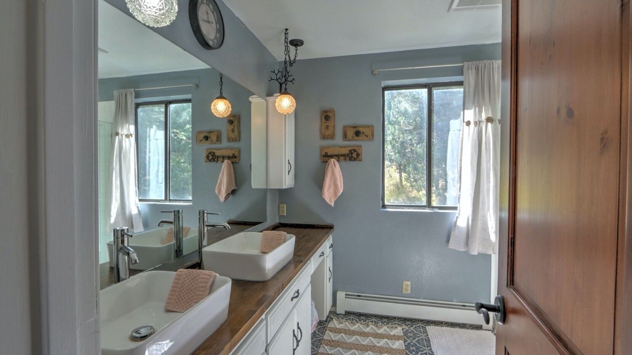 Photo of Bathroom in Rifle