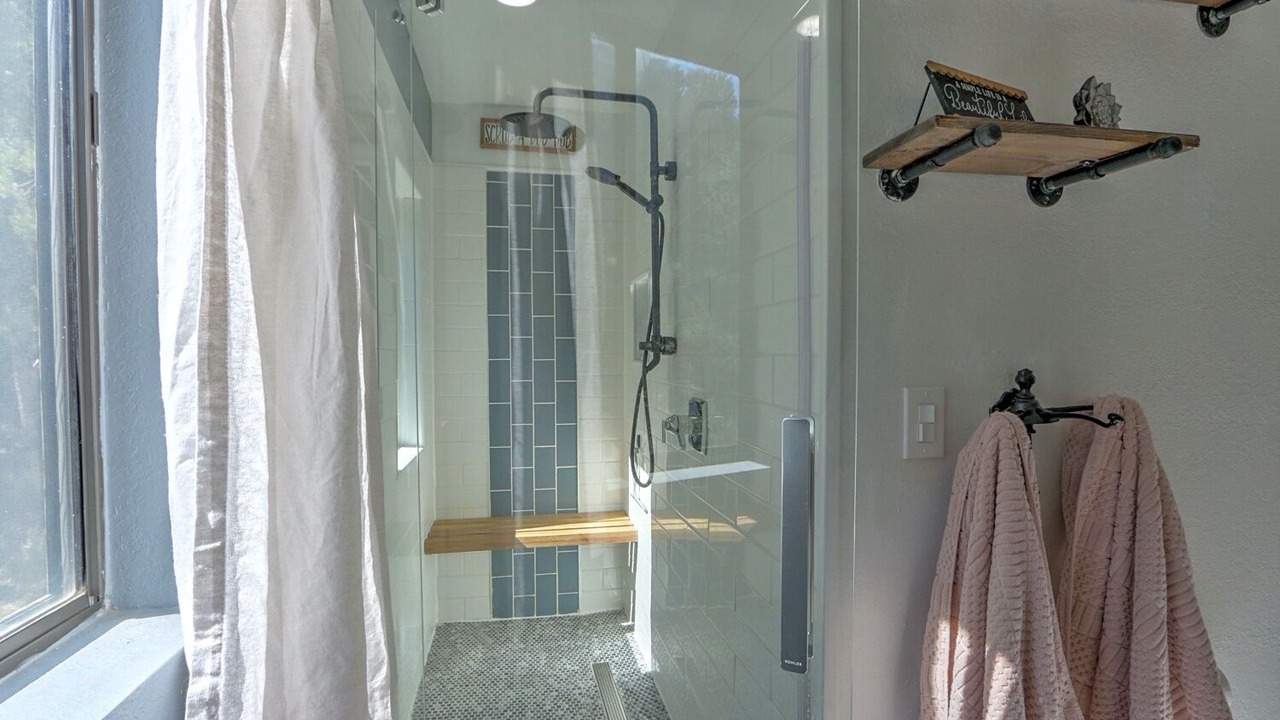Photo of Bathroom in Rifle