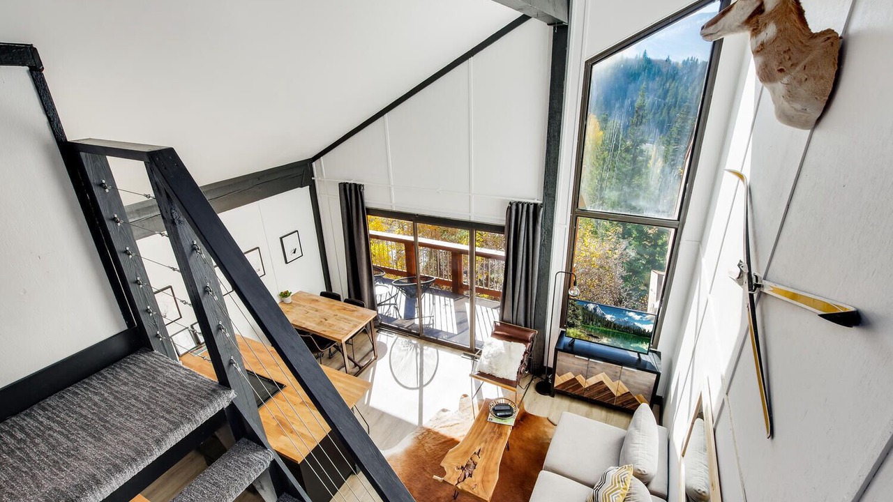 Photo of Livingroom in Baldy Mountain