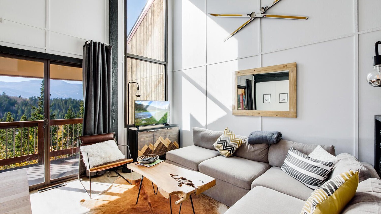 Photo of Livingroom in Baldy Mountain
