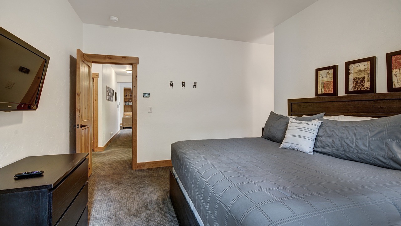 Photo of Bedroom in Woodmoor