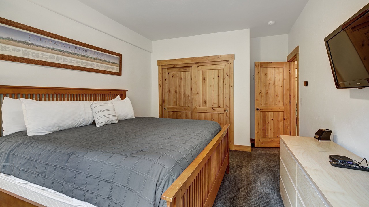 Photo of Bedroom in Woodmoor