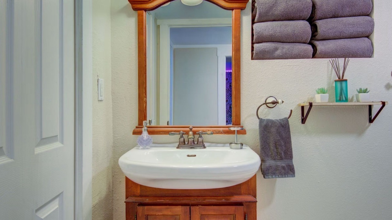 Photo of Bathroom in Curtis Park