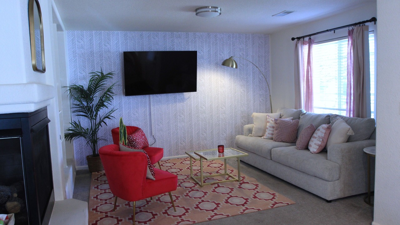 Photo of Livingroom in North Central Westminster