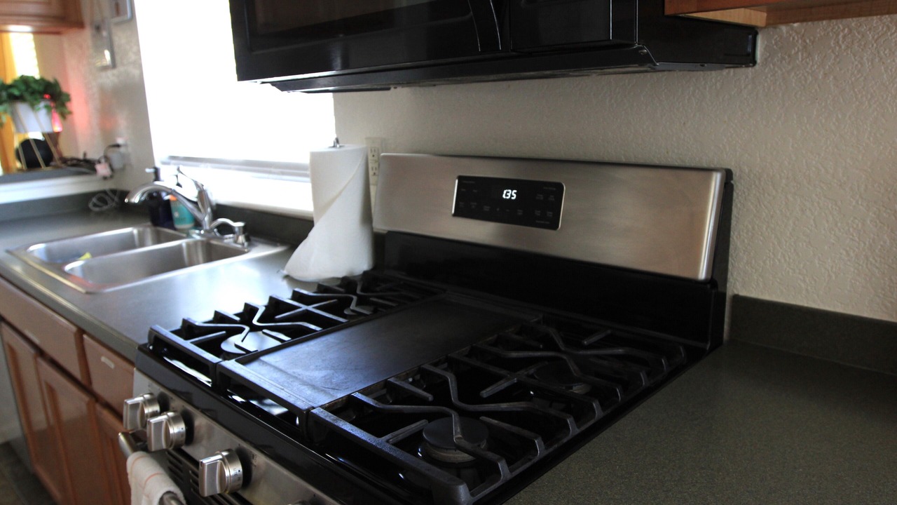 Photo of Kitchen in North Central Westminster