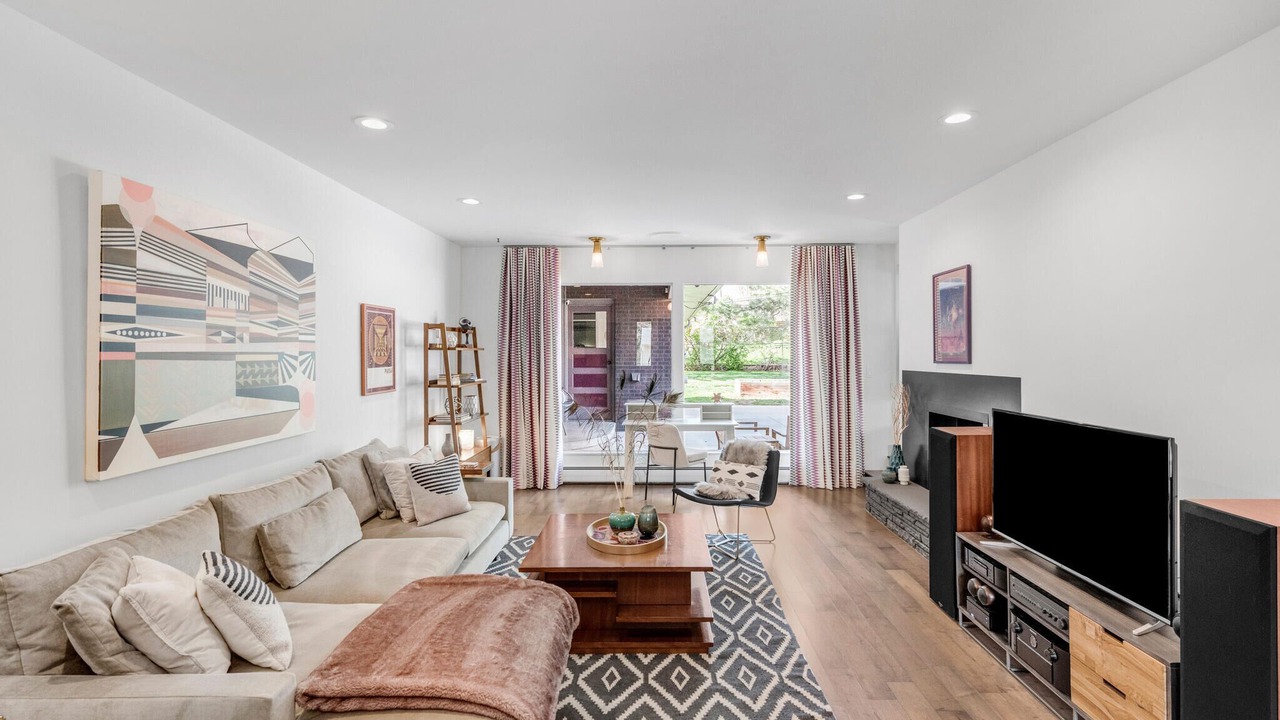 Photo of Livingroom in Central Boulder