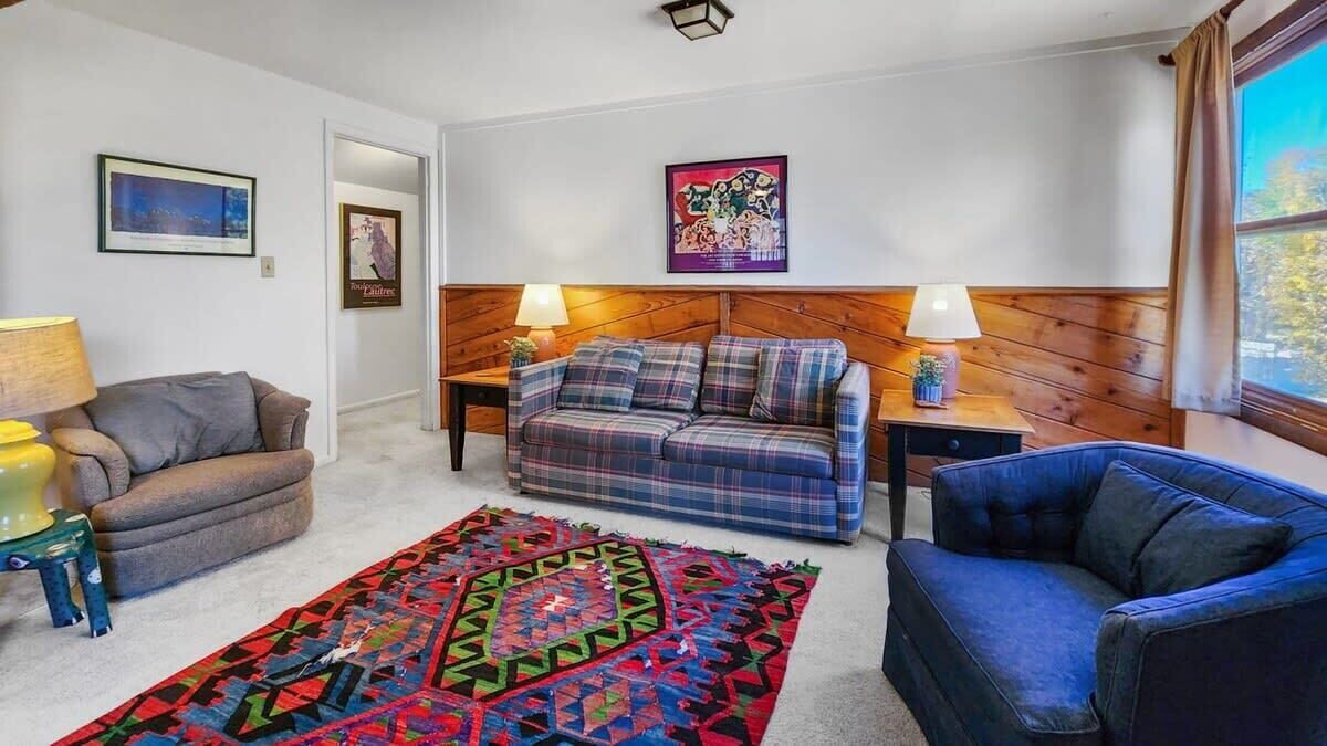 Photo of Bedroom in Summit Cove