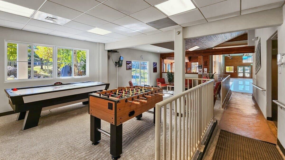 Photo of Bedroom in Summit Cove