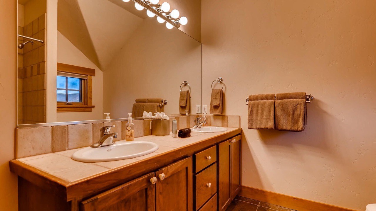 Photo of Bathroom in Breckenridge Heights